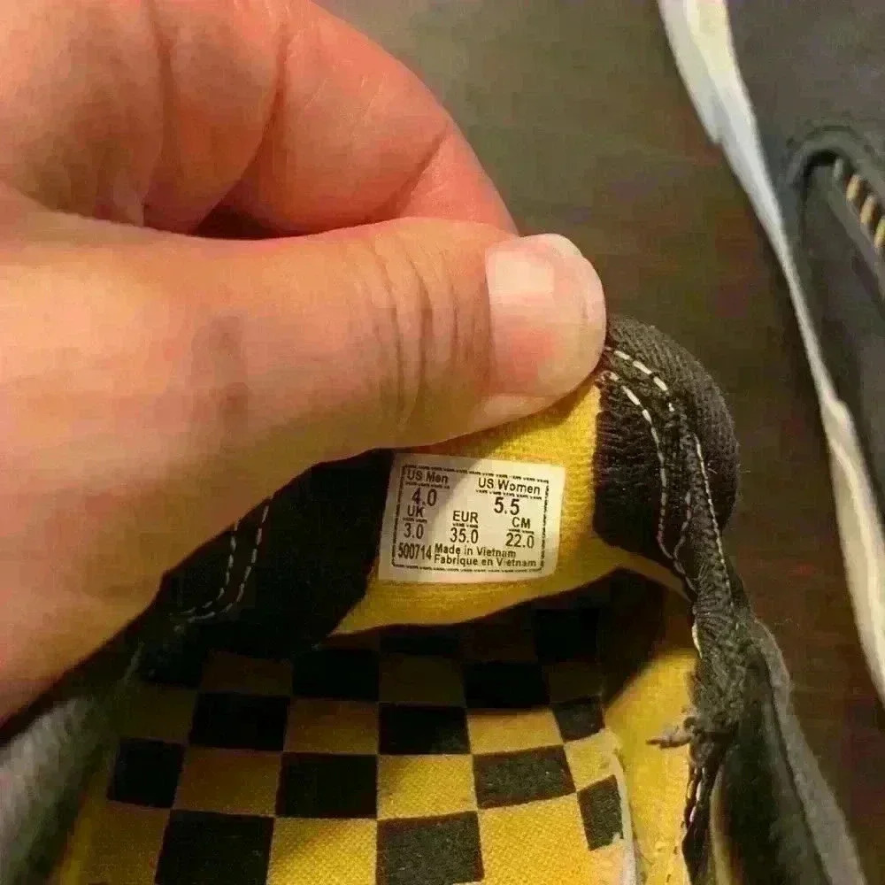 Harry Potter Hufflepuff Vans - Picture 6 of 12